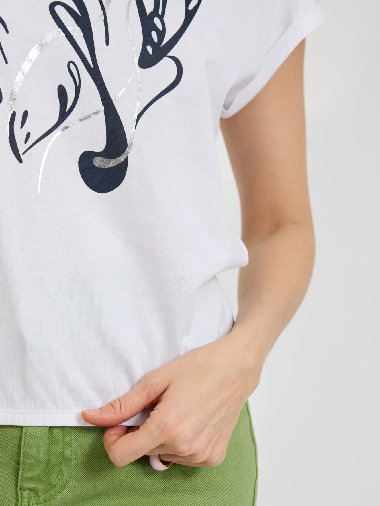Biały t-shirt damski z nadrukiem