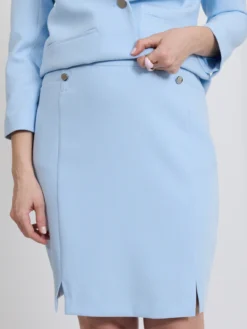 Błękitna spódnica ołówkowa – elegancka spódnica damska