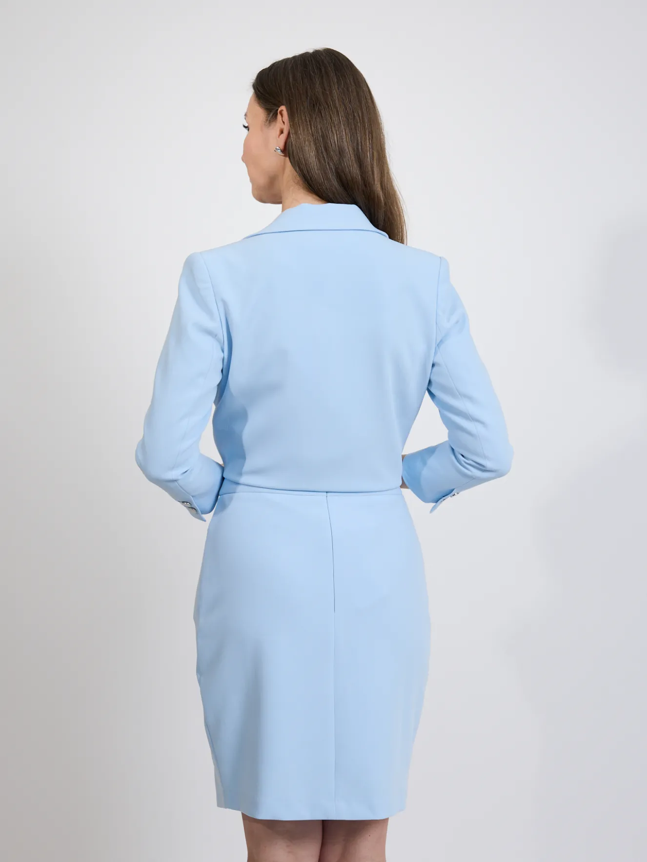 Błękitna spódnica ołówkowa – elegancka spódnica damska