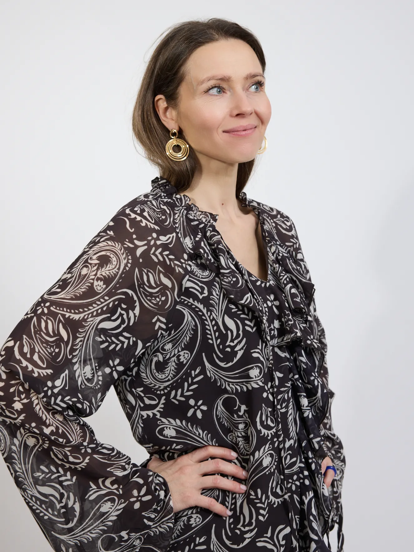 Bluzka damska w paisley z falbaną