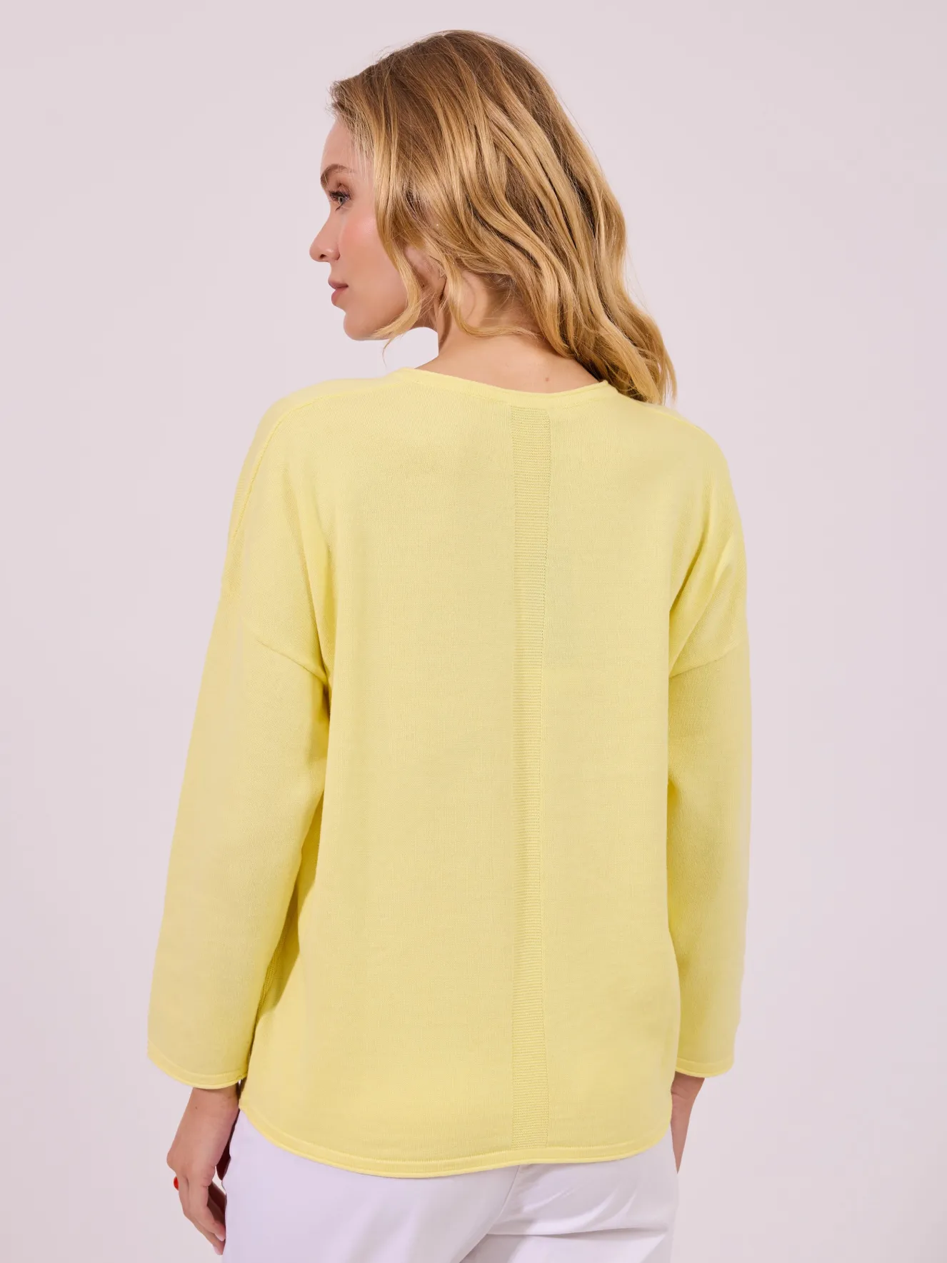 Cytrynowy Sweter Oversize z Dekoltem V