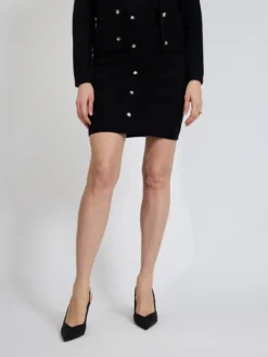 Czarna spódnica damska z guzikami elegancka
