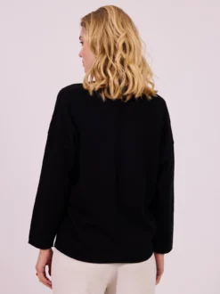 Czarny sweter damski