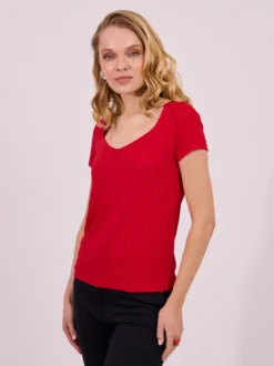 Czerwona Bluzka w Prążek z Dekoltem