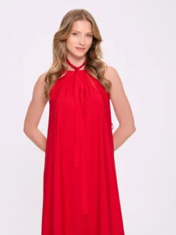 Czerwona sukienka maxi z dekoltem halter