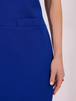 Elegancka sukienka biznesowa w kolorze kobaltowym