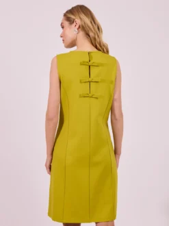 Elegancka sukienka biznesowa w kolorze limonkowym