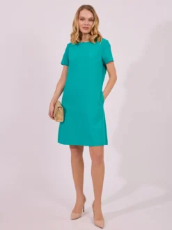 Elegancka Sukienka o Prostym Kroju z Krótkim Rękawem