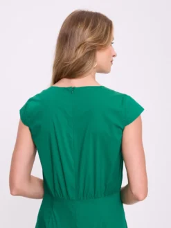 Elegancka zielona sukienka midi z krótkim rękawem
