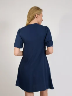 Granatowa sukienka damska elegancka