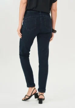 Granatowe jeansy slim fit