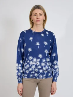 Granatowy sweter damski w kwiaty cienki