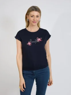 Granatowy t-shirt damski z napisem i kwiatami | QUIOSQUE