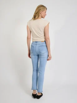 Jeansy damskie slim fit jasny denim