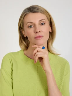 Limonkowy sweter damski z rękawem 3/4