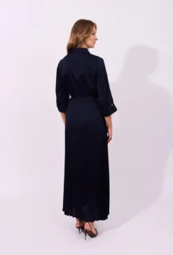 Plisowana sukienka koszulowa
