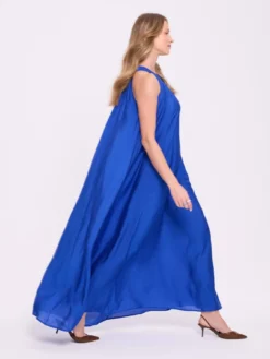 Sukienka maxi z dekoltem halter