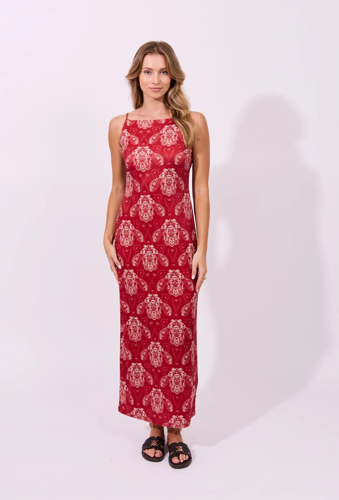 Sukienka maxi z ornamentowym wzorem