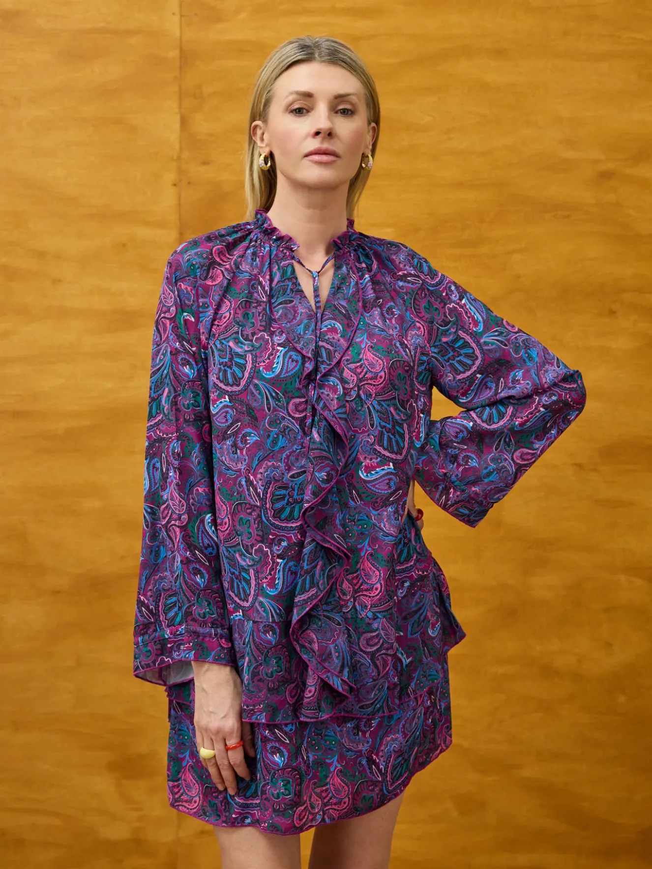 Sukienka paisley z falbanami