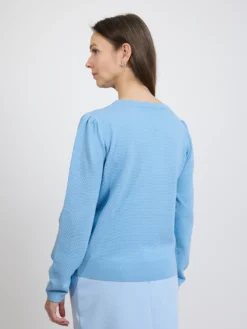 Sweter damski jasnoniebieski z fakturowanej dzianiny