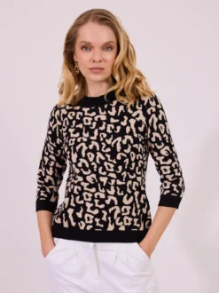 Sweter damski w panterkę z rękawem 3/4