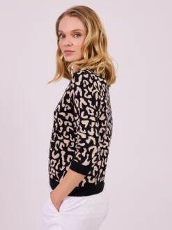 Sweter damski w panterkę z rękawem 3/4