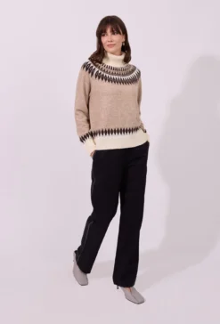 Sweter damski z golfem