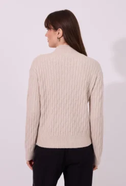 Sweter damski z półgolfem