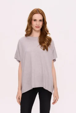 Sweter oversize z krótkim rękawem typu kimono