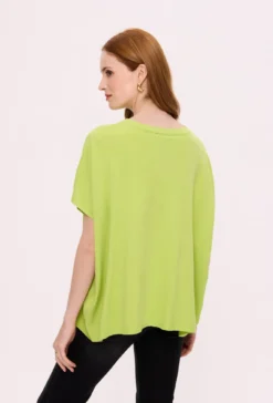 Sweter oversize z krótkim rękawem typu kimono