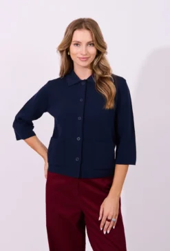 Sweter zapinany na guziki z kołnierzykiem