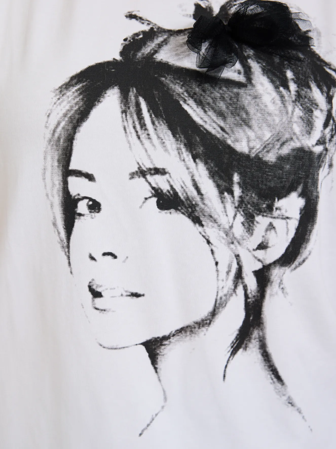 T-shirt damski biały z grafiką twarzy