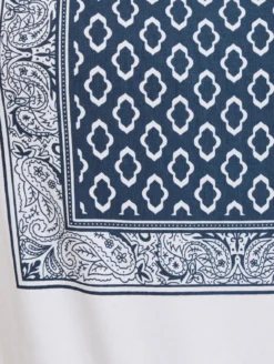 T-shirt damski biały z nadrukiem ornament
