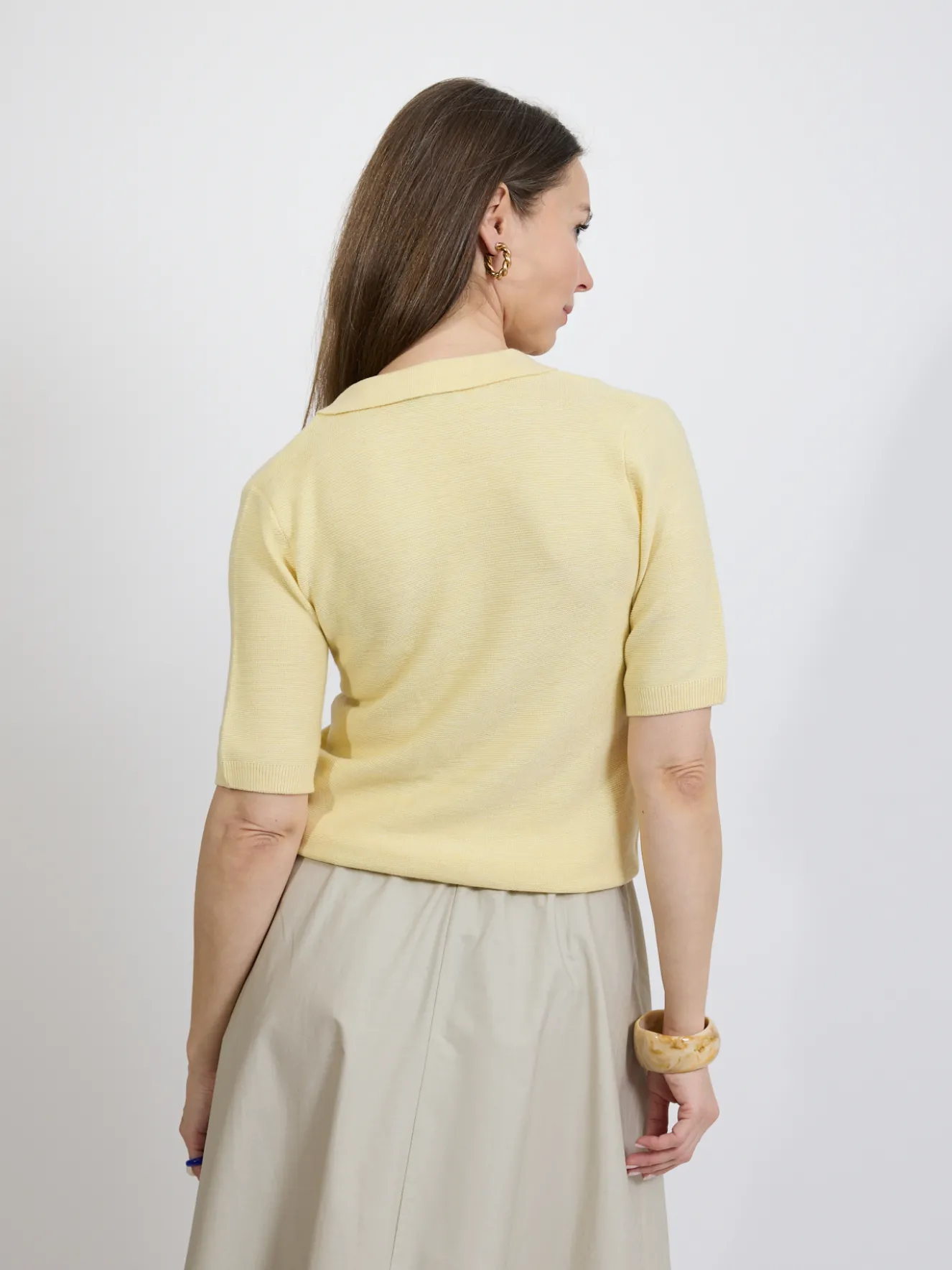 Żółty sweter damski polo