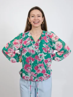 Zielona bluzka damska w kwiaty