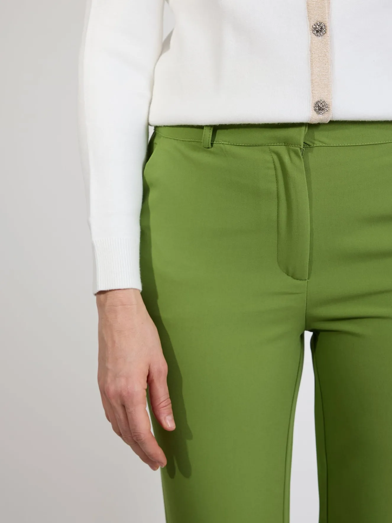 Zielone spodnie damskie eleganckie